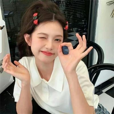 完蛋，醒来后我被美女包围了